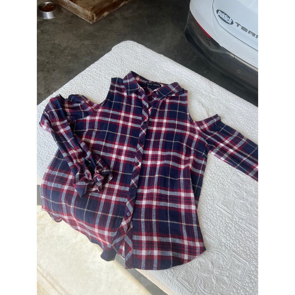 Mixed Threads Open Shoulder Flannel Button Down S… - image 4
